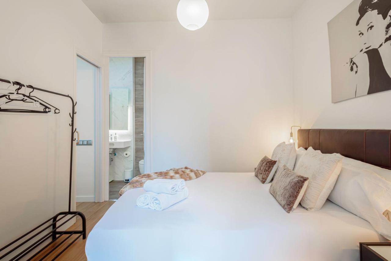 The Gaudi Suites II Barcelona Zewnętrze zdjęcie