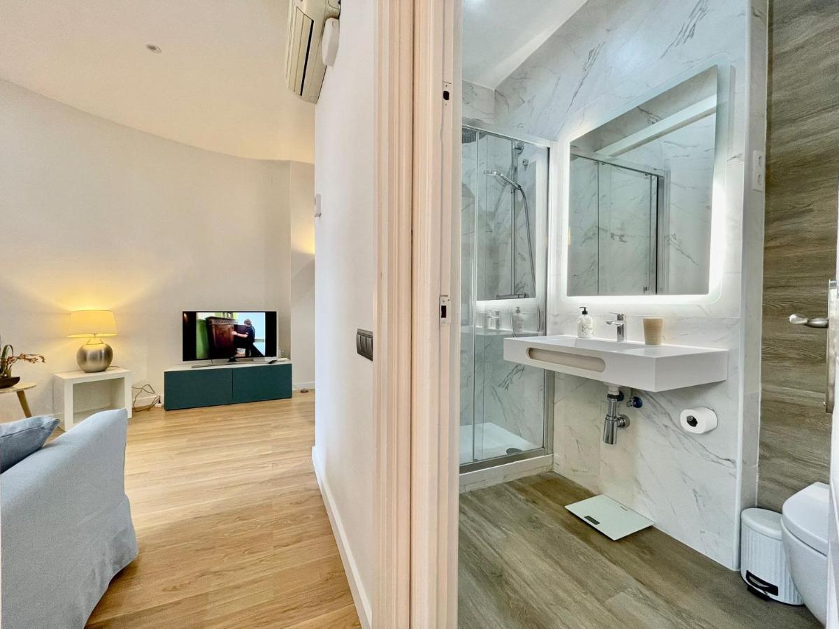 The Gaudi Suites II Barcelona Zewnętrze zdjęcie